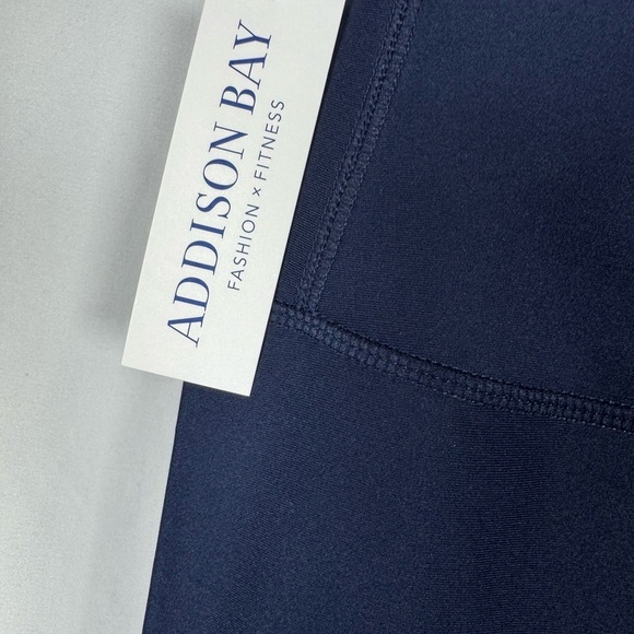 AB by Addison Bay Waverly Navy Short. XS - Picture 2 of 9
